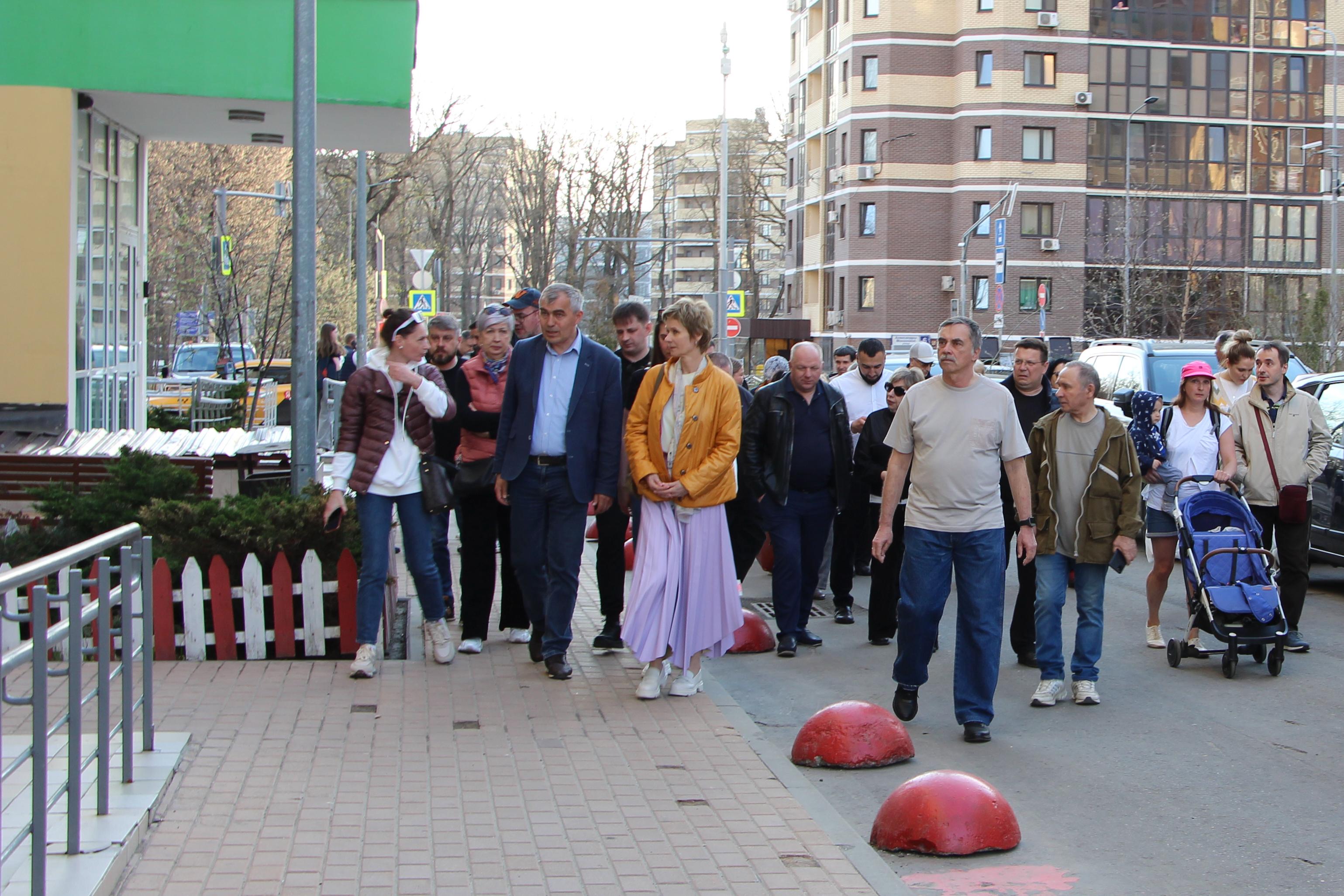 Глава управы района Коммунарка провел обход территории 18 апреля