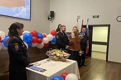 Ко Дню знаний юношам и девушкам ТиНАО вручили первые паспорта